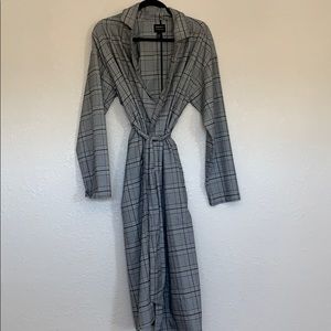 Forever 21 Jackets & Coats - Plaid Coat Forever 21 Jackets & Coats - Plaid Coat